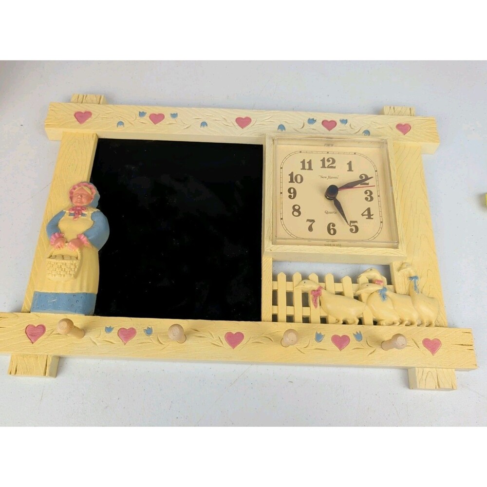 VTG  Burwood Products Country Wall Clock Chalkboard Peg Organizer Cottagecore